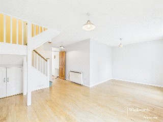 Lipscombe Close, Newbury, Berkshire, RG14