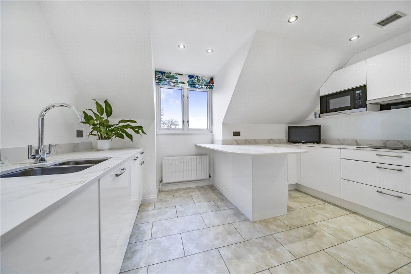 Swingate Road, Farnham, Surrey, GU9