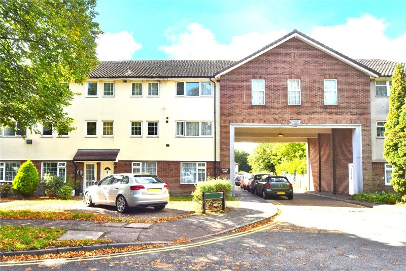 Avenue Road, Banstead, Surrey, SM7