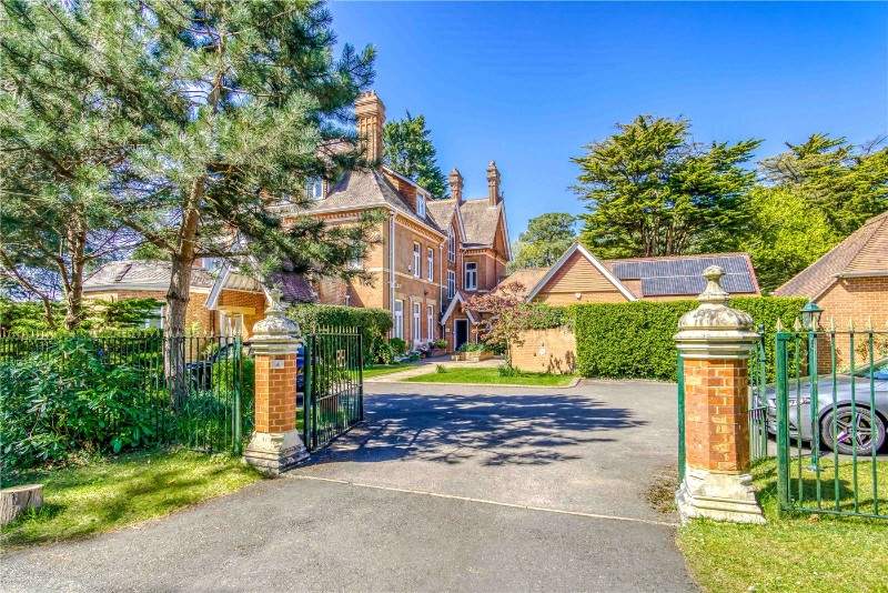 Dover Close, Branksome Park, Poole, BH13