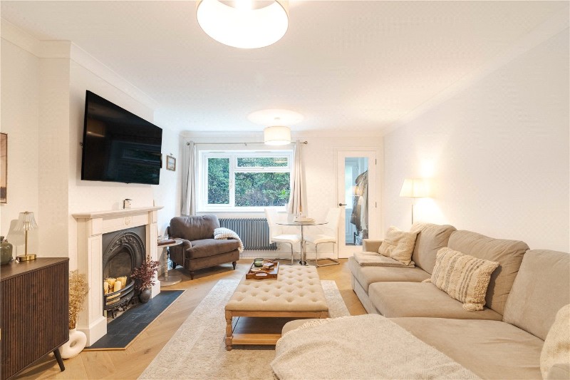 Cockerell Close, Merley, Wimborne, Dorset, BH21