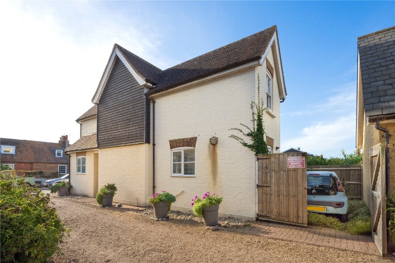 Island Wall, Whitstable, CT5