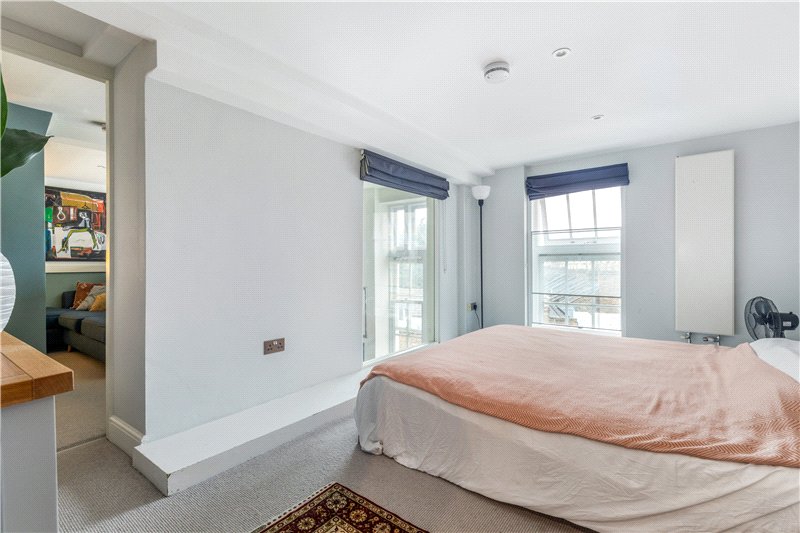 Lawn Lane, London, SW8