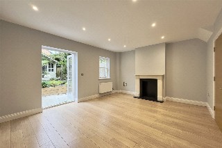 Blue Dragon Yard, Beaconsfield, Buckinghamshire, HP9