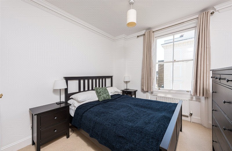 St Georges Square, London, SW1V