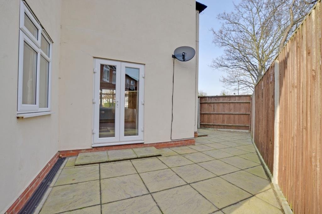 2 bedroom property for sale in Dallinger Road, Lee, London, SE12 (Ref