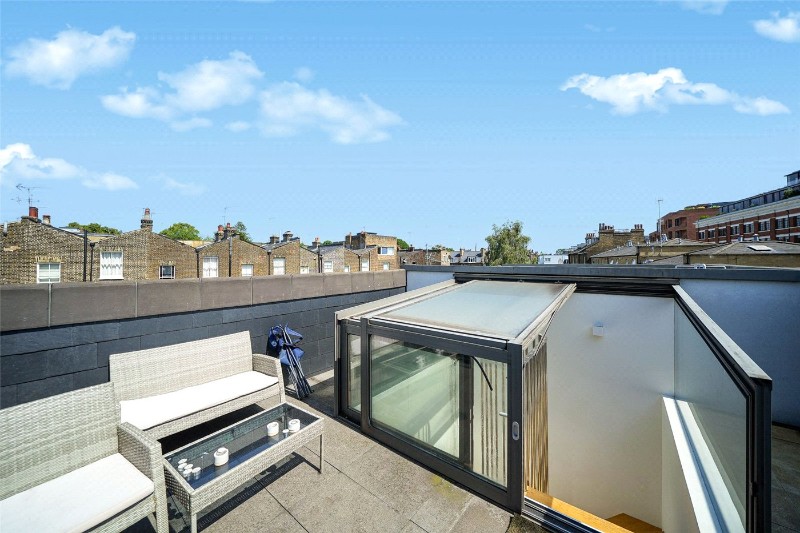 College Yard, London, NW5