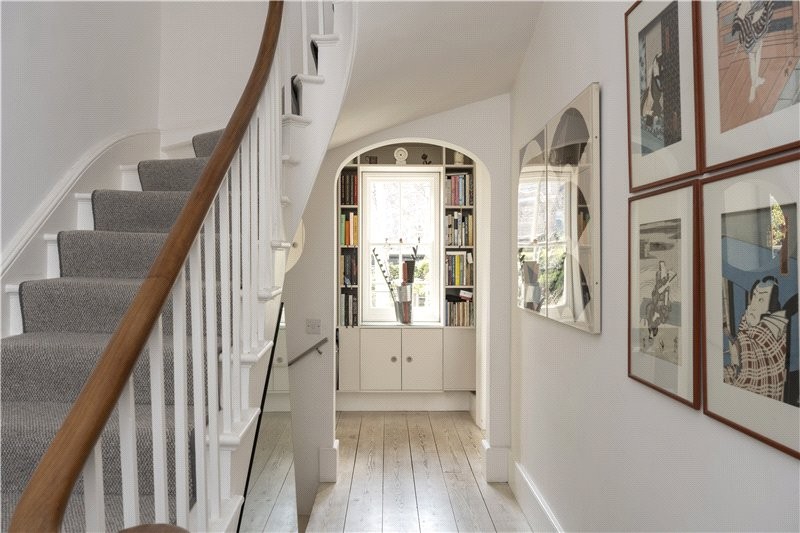 Stockwell Park Crescent, London, SW9