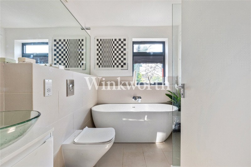 Barrowell Green, London, N21