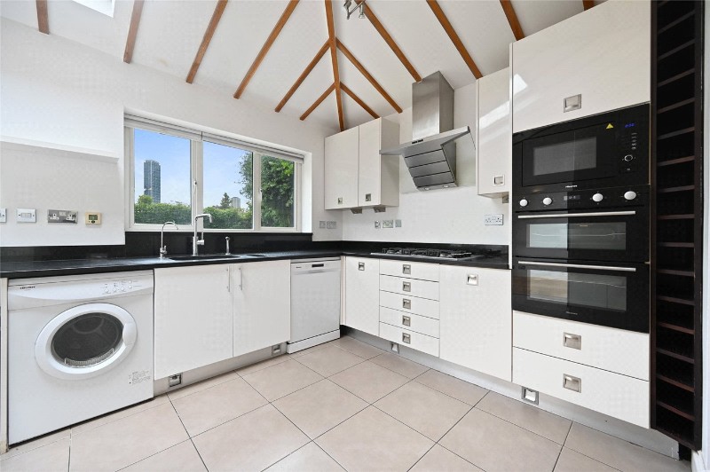 St. Dunstans Gardens, London, W3