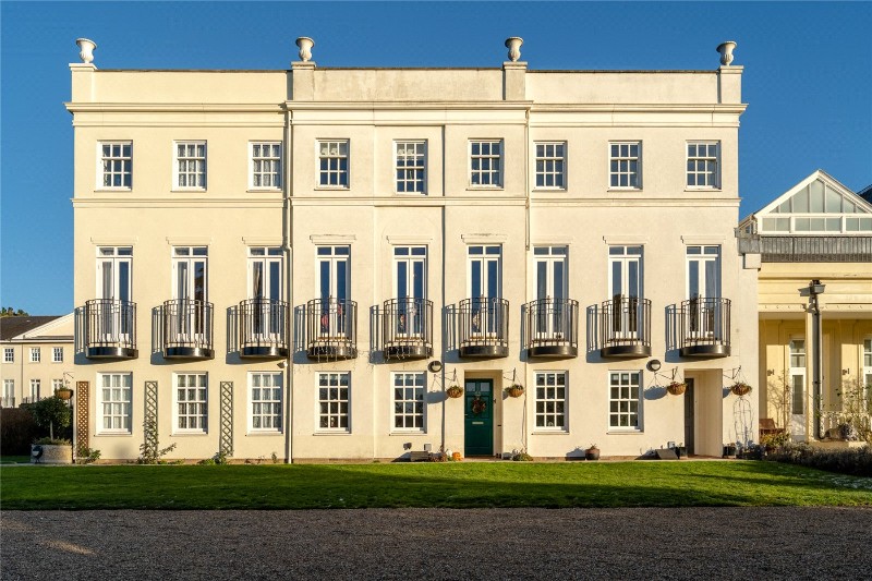 Henry Tate Mews, London, SW16