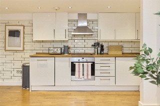 Mildenhall Road, London, E5