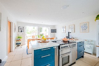 8 The Old Barnyard, Pewsey Road, Rushall, Wiltshire, SN9