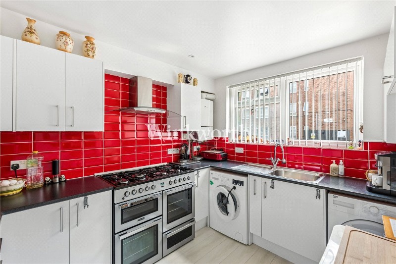 Taylor Close, London, United Kingdom, N17