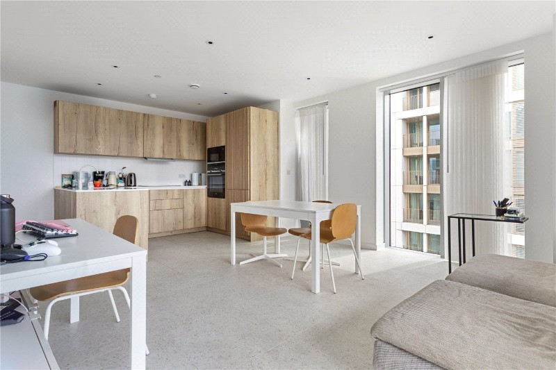 Tapestry Way, London, E1