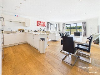 Kingman Way, Newbury, Berkshire, RG14