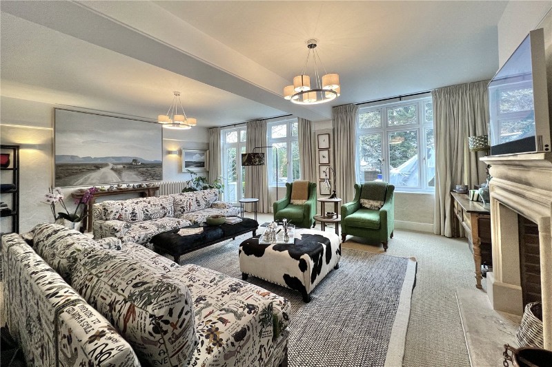 Mayflower Way, Farnham Common, SL2