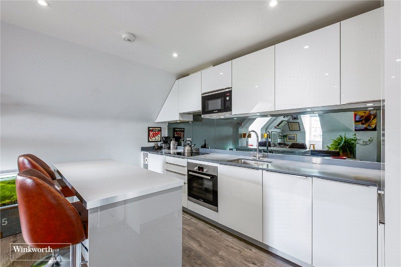 Kew Bridge Road, London, TW8