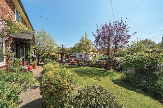 Set Thorns Road, Sway, Lymington, Hampshire, SO41