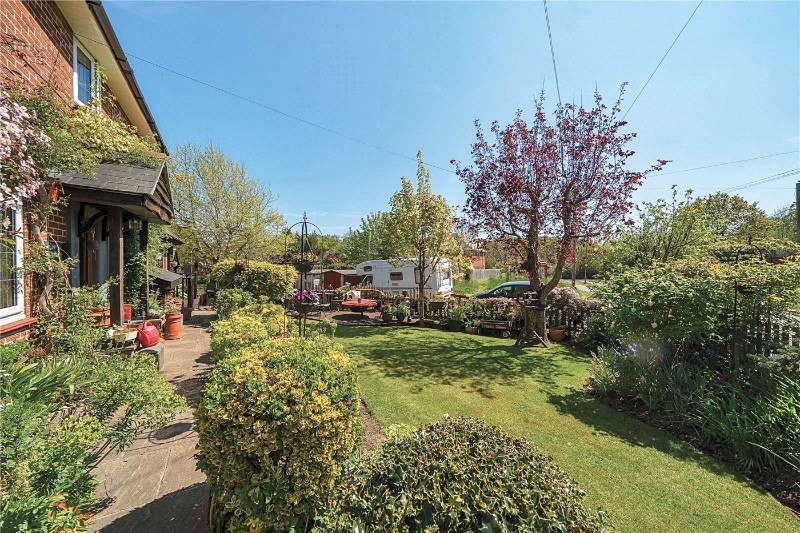 Set Thorns Road, Sway, Lymington, Hampshire, SO41