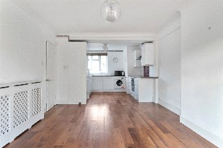 Queen Elizabeths Walk, London, N16