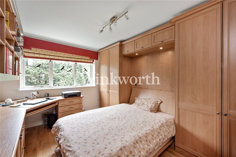 Aldermans Hill, London, N13