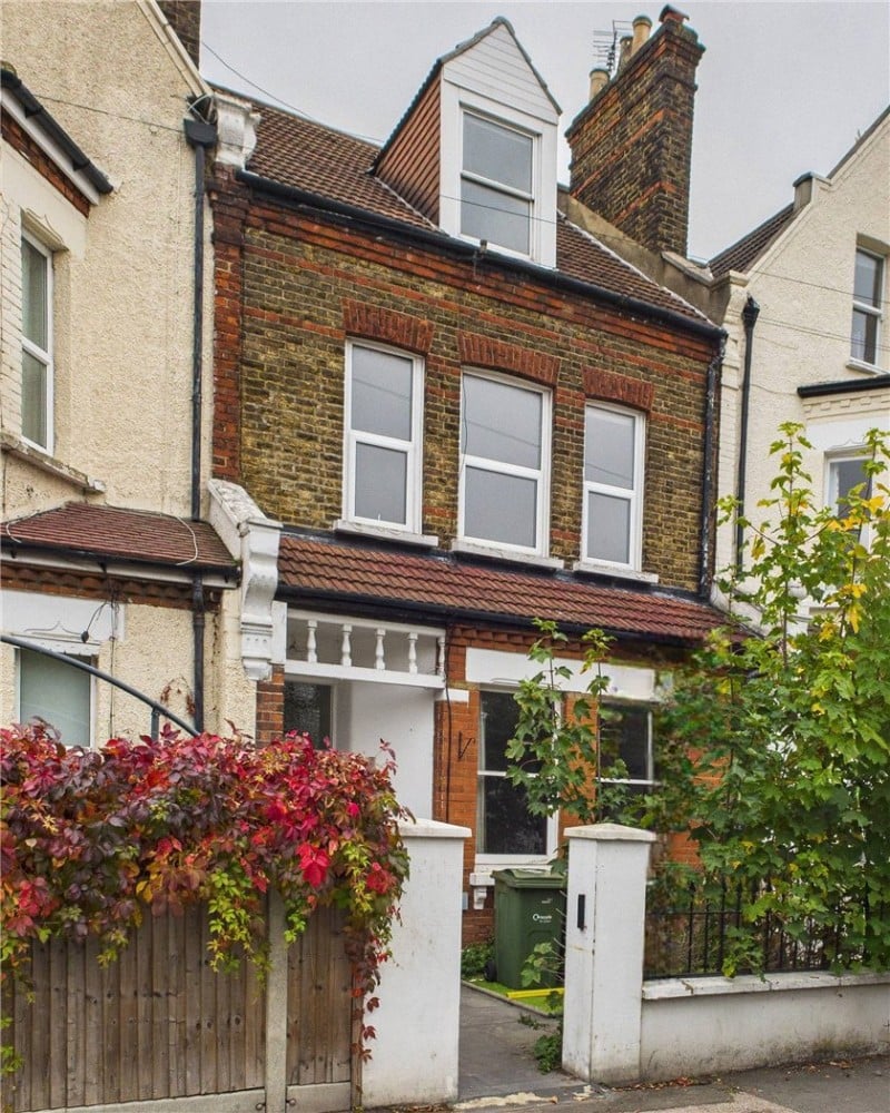 Estreham Road, London, SW16
