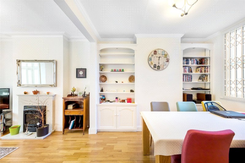 Rothschild Road, London, W4