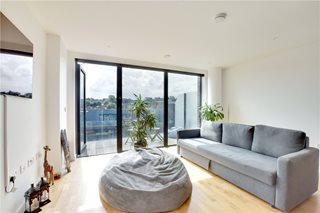 Hawthorne Crescent, London, SE10