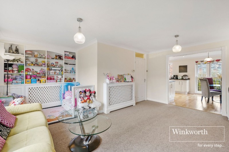 -Springpark Drive, Beckenham, BR3