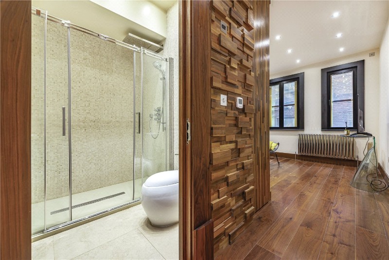Northumberland Avenue, London, WC2N