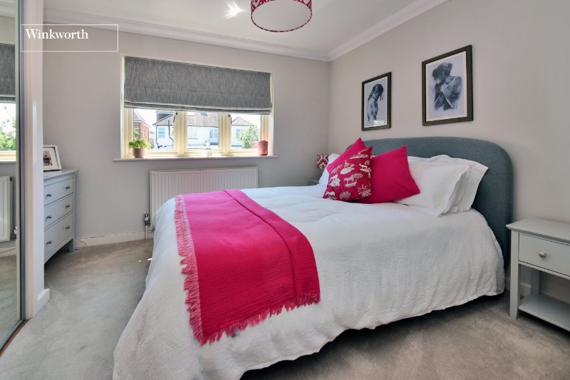 Pearing Close, Worcester Park, KT4