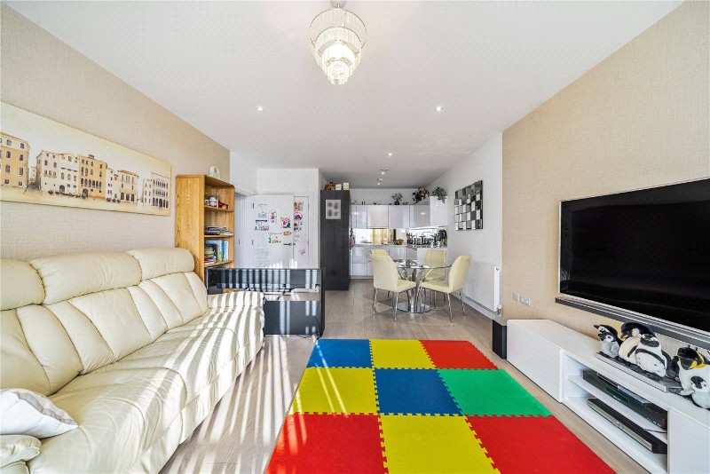 Granite Apartments, 30 River Gardens Walk, Greenwich, London, SE10