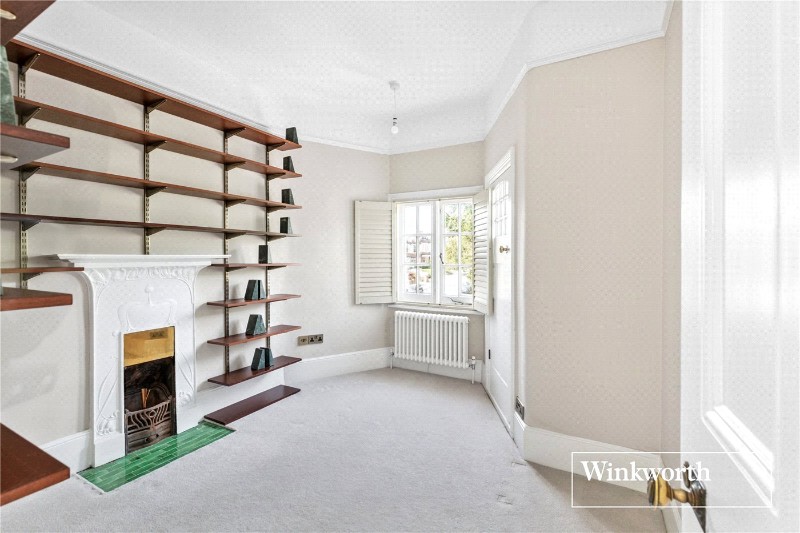 Etchingham Park Road, Finchley, London, N3