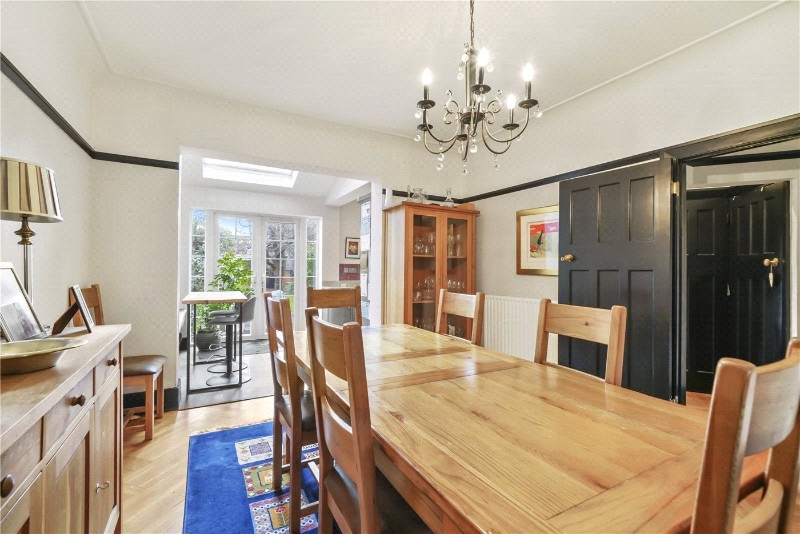 Tring Avenue, London, W5