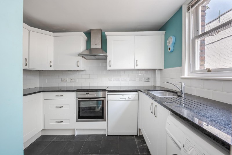 Usborne Mews, SW8