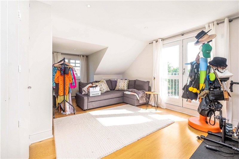 Kitson Road, Barnes, London, SW13