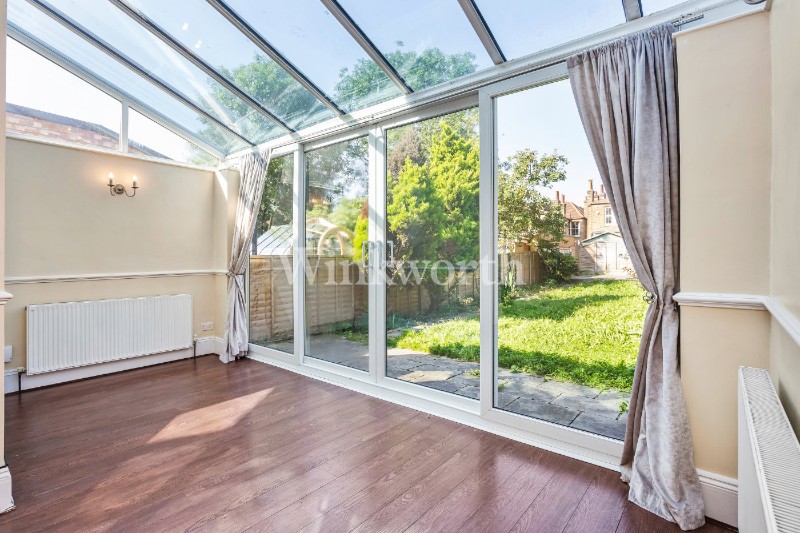 Lakeside Road, London, N13