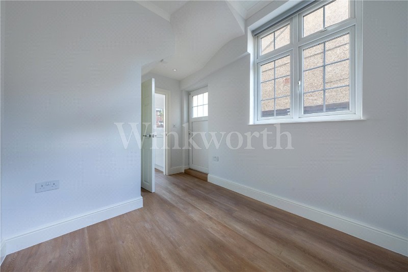 Woodstock Road, London, NW11