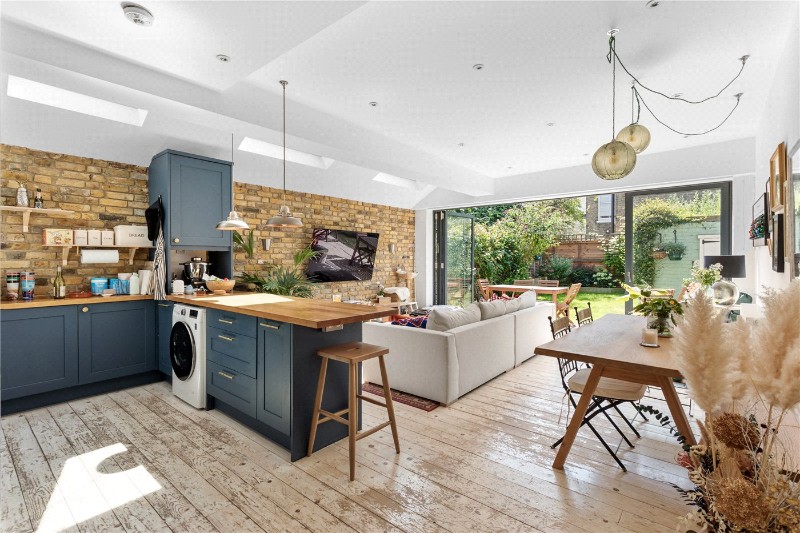 Morrish Road, London, SW2