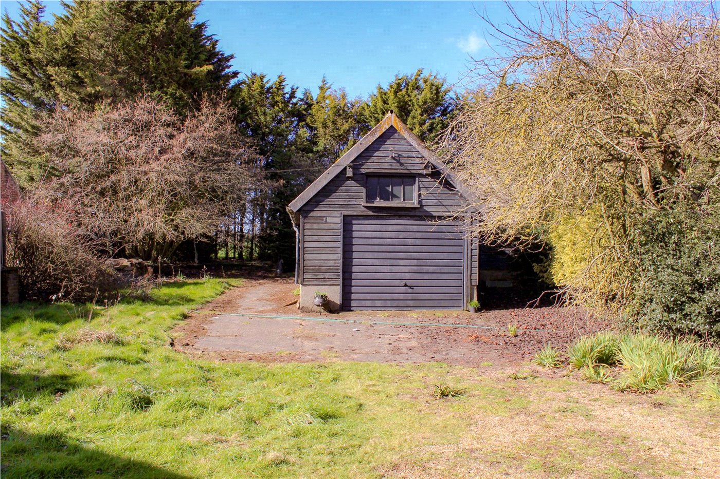 Detached Garage