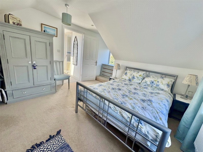 Knowland Drive, Milford on Sea, Lymington, Hampshire, SO41