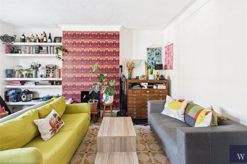 Deronda Road, London, SE24