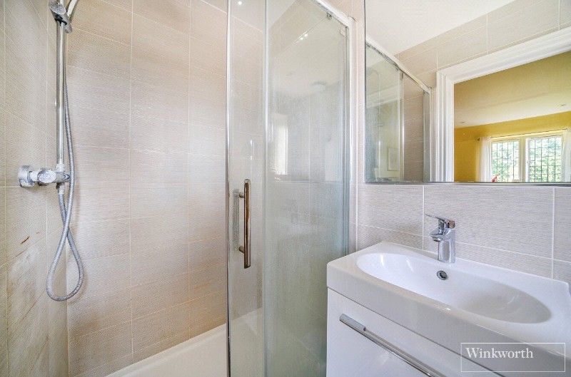 Bagshot Road, Chobham, Surrey, GU24