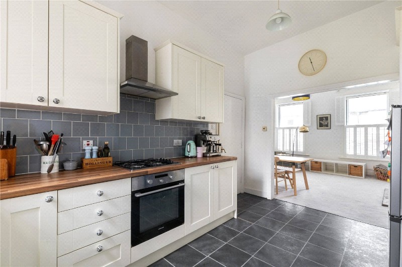 Elm Park, London, SW2