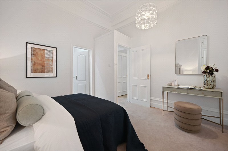 Bedford Court Mansions, Bedford Avenue, London, WC1B