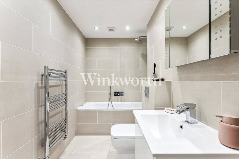 Boundary Road, London, N22
