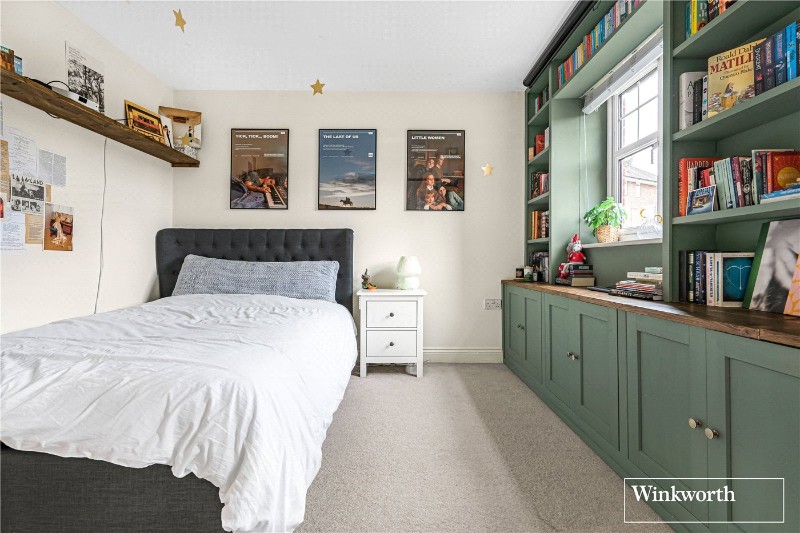 Gomer Road, Bagshot, Surrey, GU19