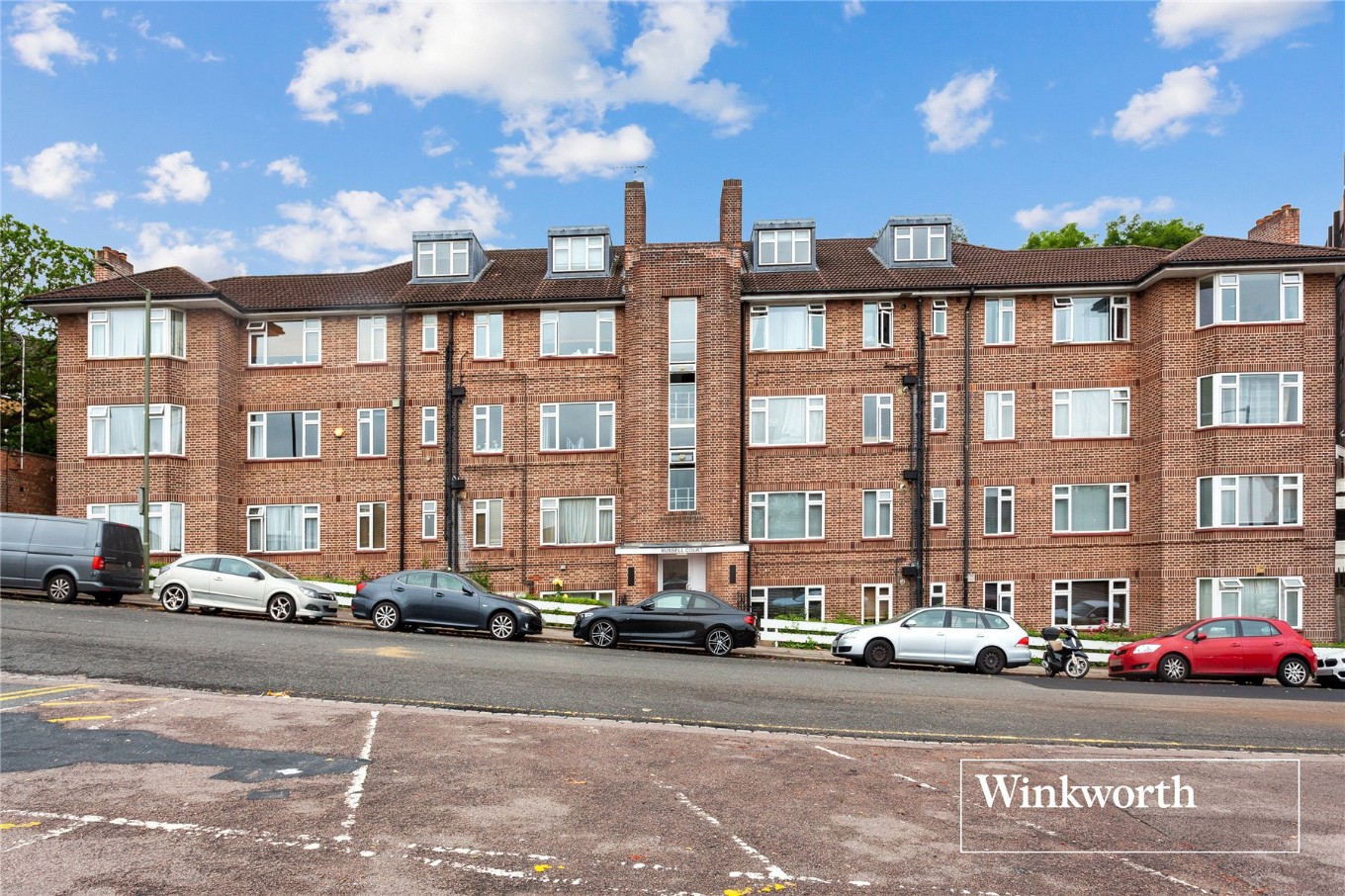 2 bedroom property for sale in Station Approach, New EN5 (Ref