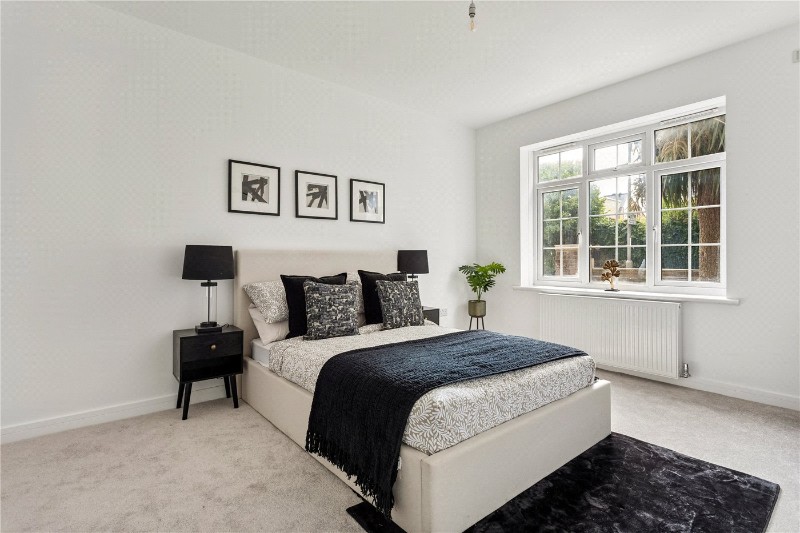 Garratt Lane, London, SW17